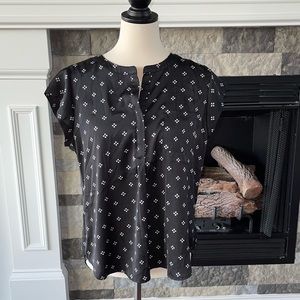 Liz Claiborne Petite Large Cap Sleeve Blouse